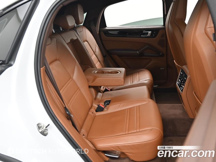 Porsche Cayenne 2021