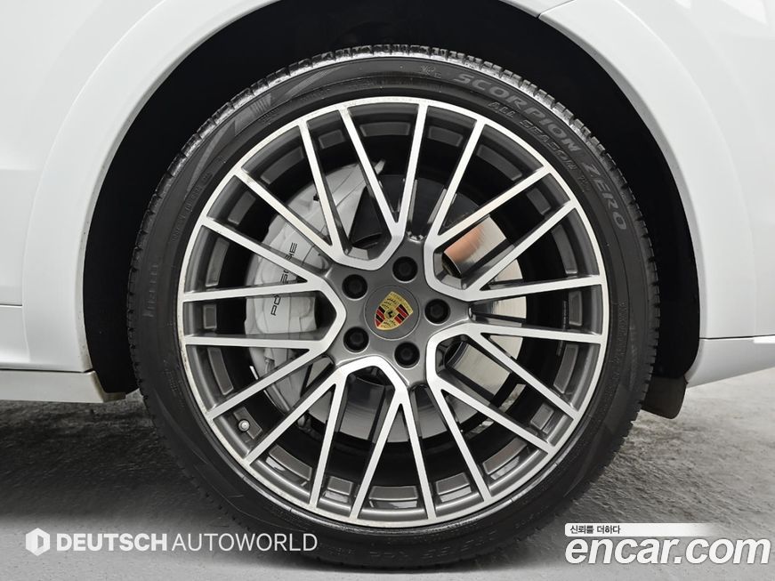 Porsche Cayenne 2021