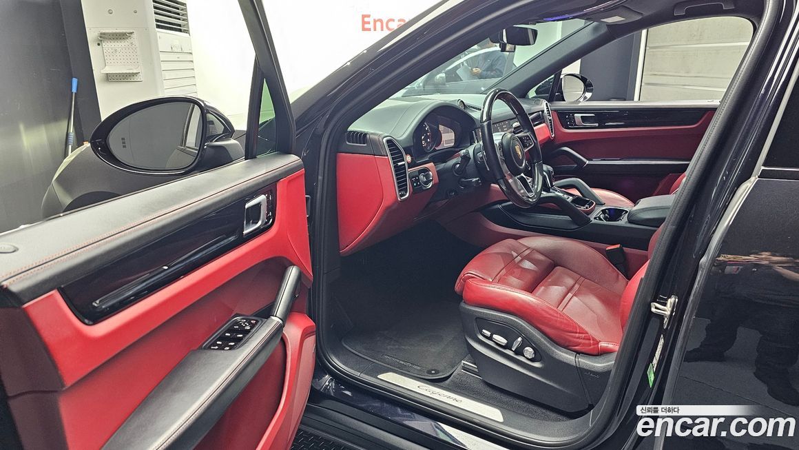 Porsche Cayenne 2021