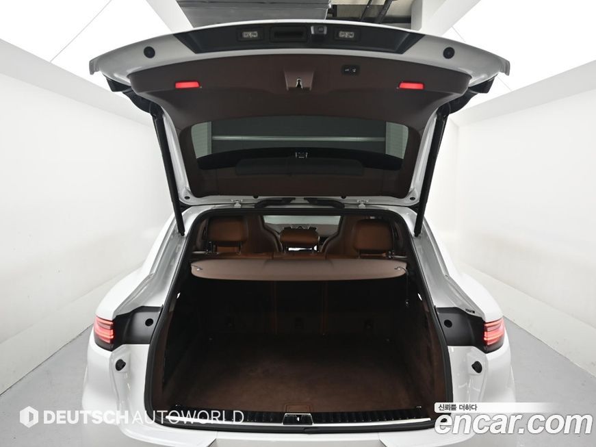 Porsche Cayenne 2021