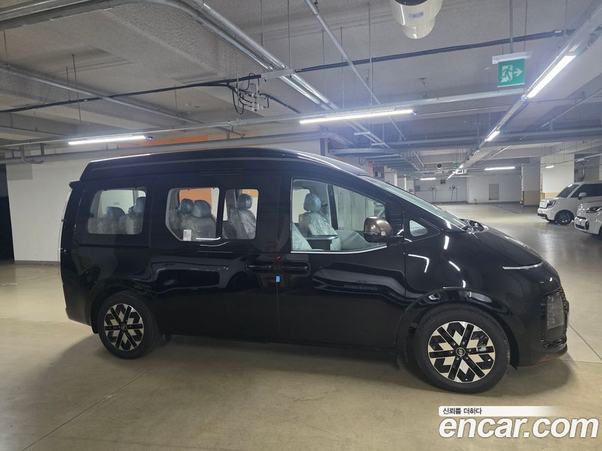 Hyundai Staria 2025