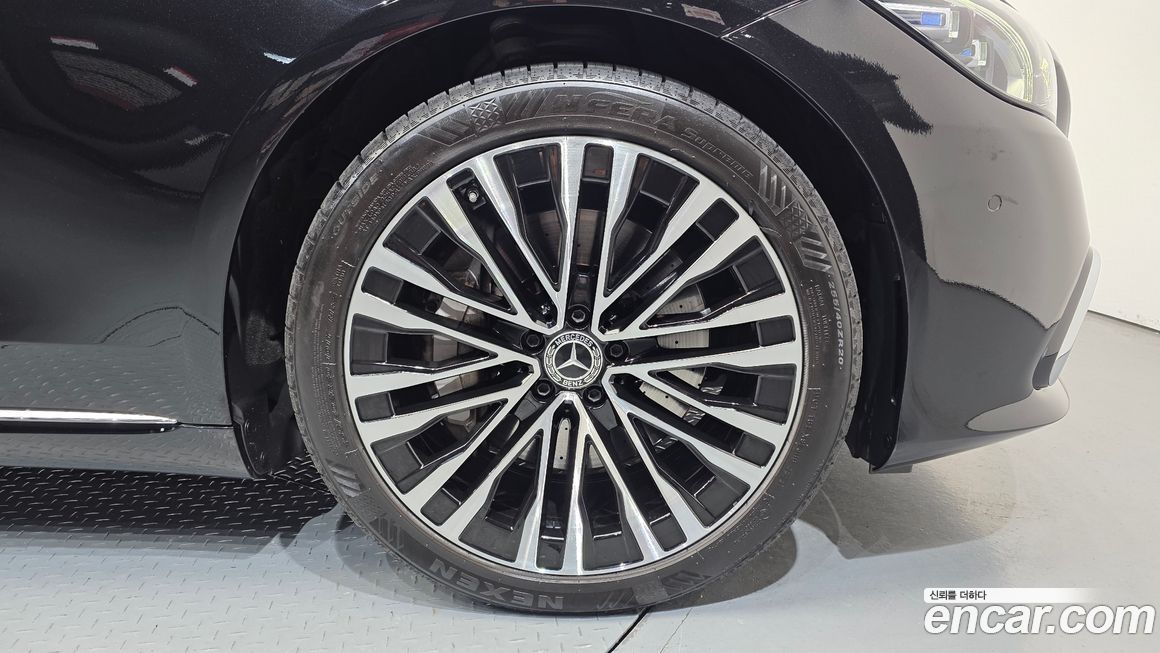 Mercedes-Benz S-Class 2021