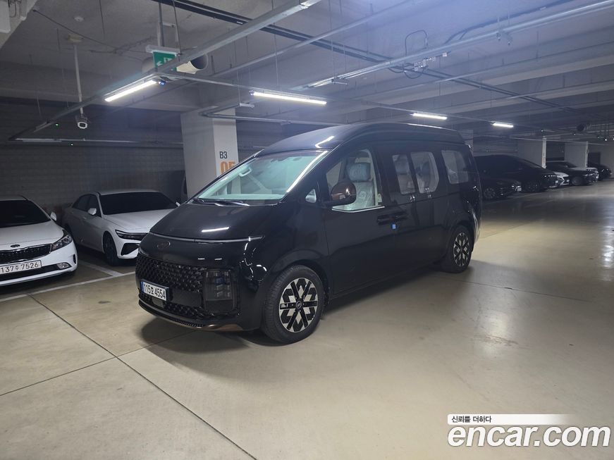 Hyundai Staria 2025