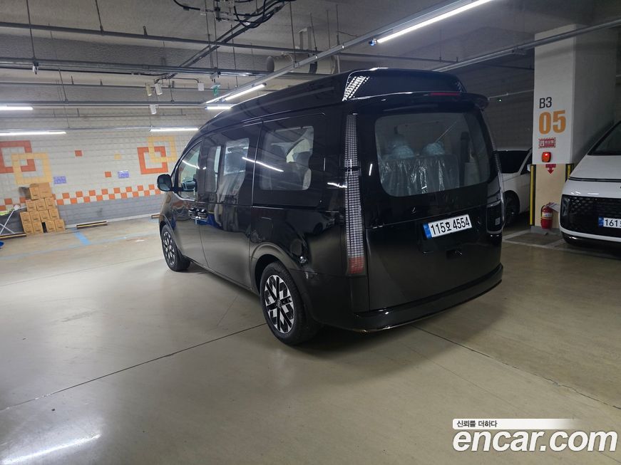 Hyundai Staria 2025
