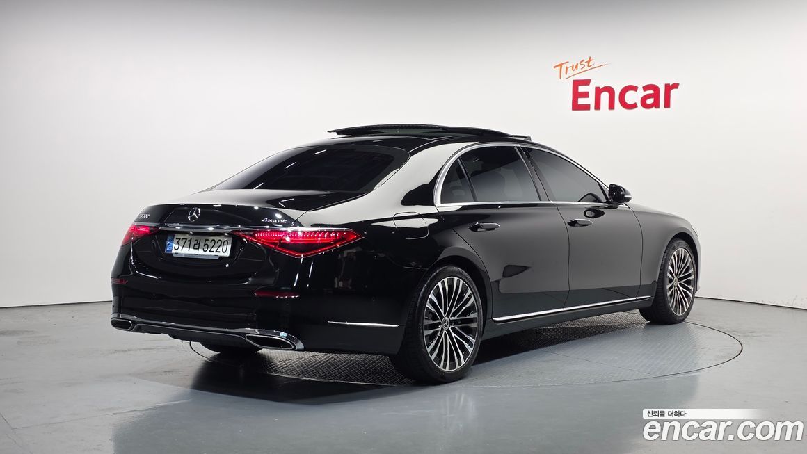 Mercedes-Benz S-Class 2021