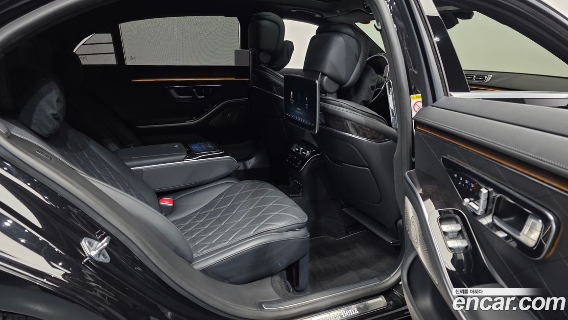 Mercedes-Benz S-Class 2021