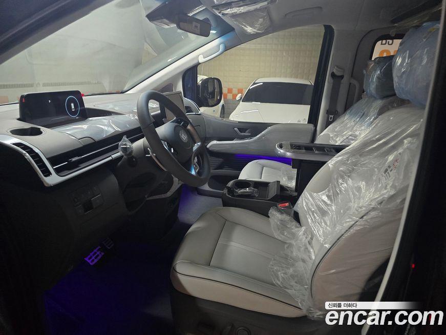 Hyundai Staria 2025