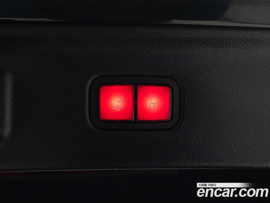 Mercedes-Benz S-Class 2025