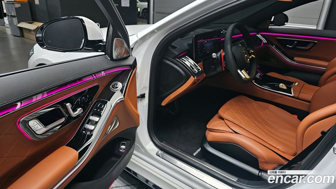 Mercedes-Benz S-Class 2025