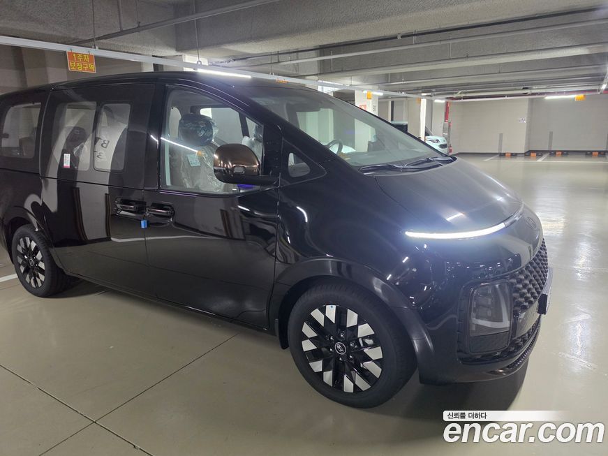 Hyundai Staria 2025