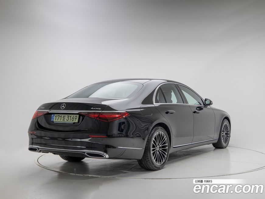 Mercedes-Benz S-Class 2025
