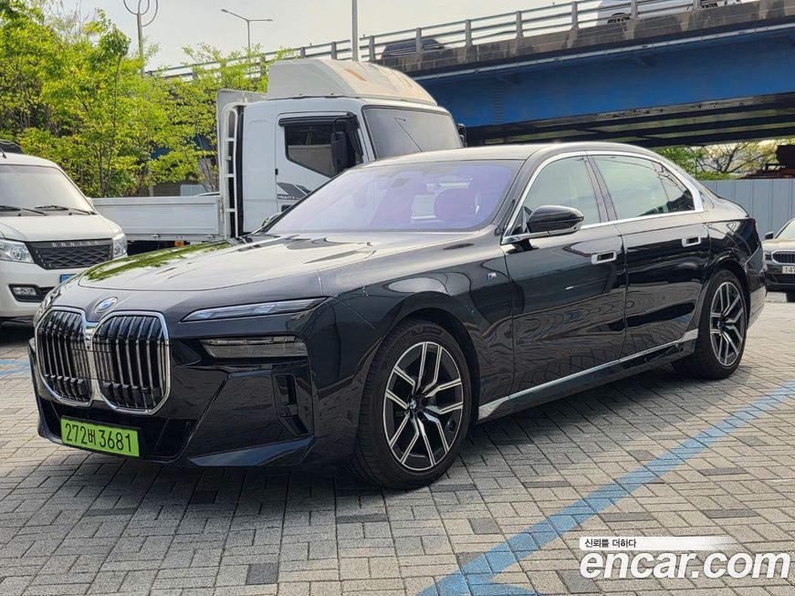 BMW 7-Series 2025