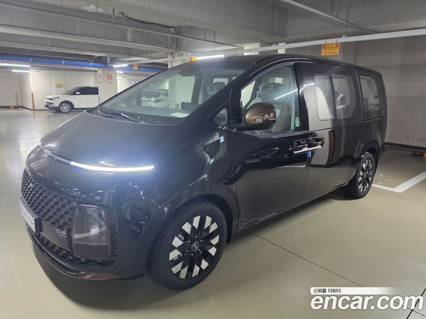 Hyundai Staria 2025