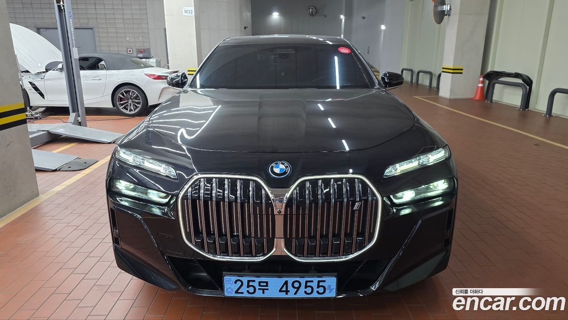 BMW i7 2023
