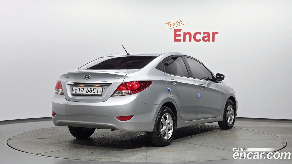 Hyundai Accent 2011