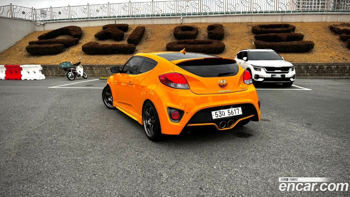 Hyundai Veloster 2013