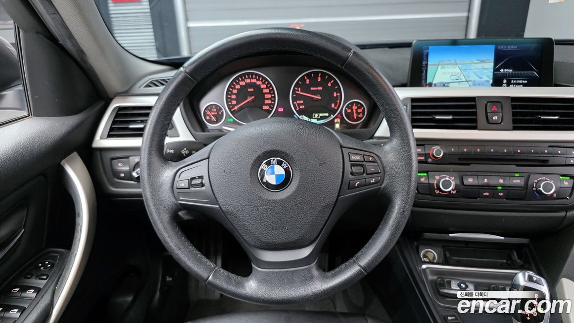 BMW 3-Series 2015