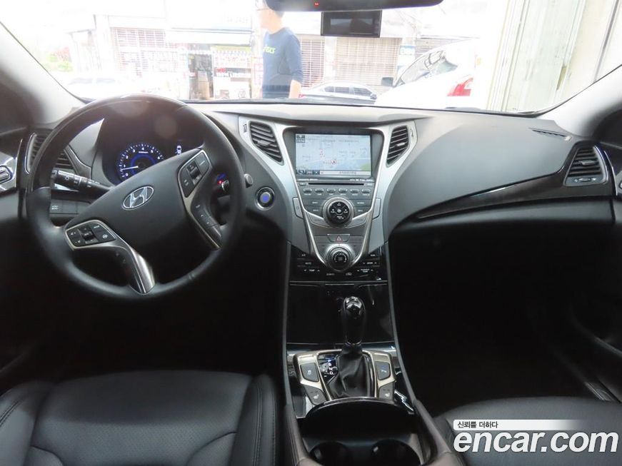 Hyundai Grandeur 2011