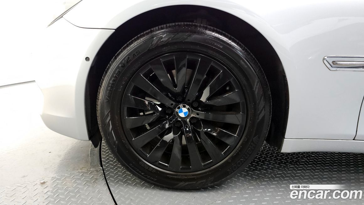 BMW 7-Series 2009