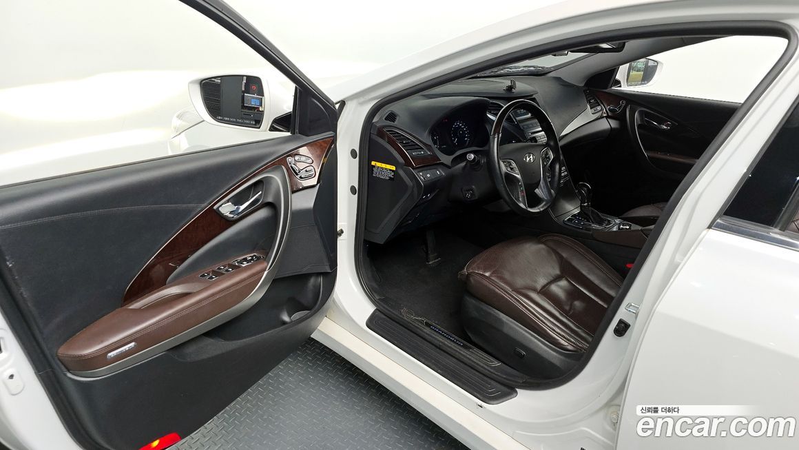 Hyundai Grandeur 2016