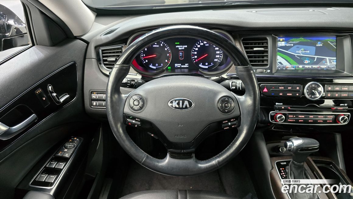 Kia K9 2013