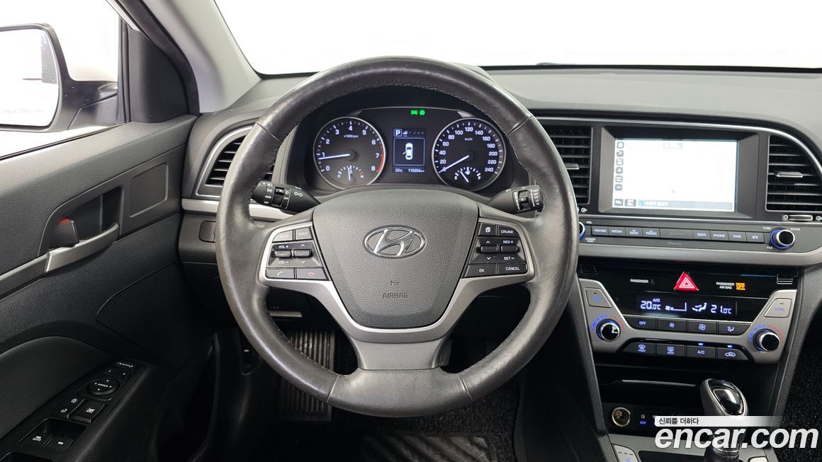 Hyundai AVANTE 2016