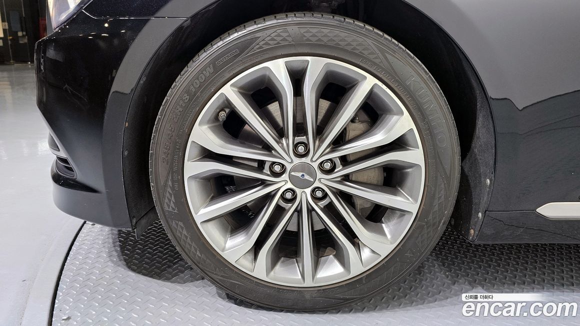 Hyundai Genesis 2015