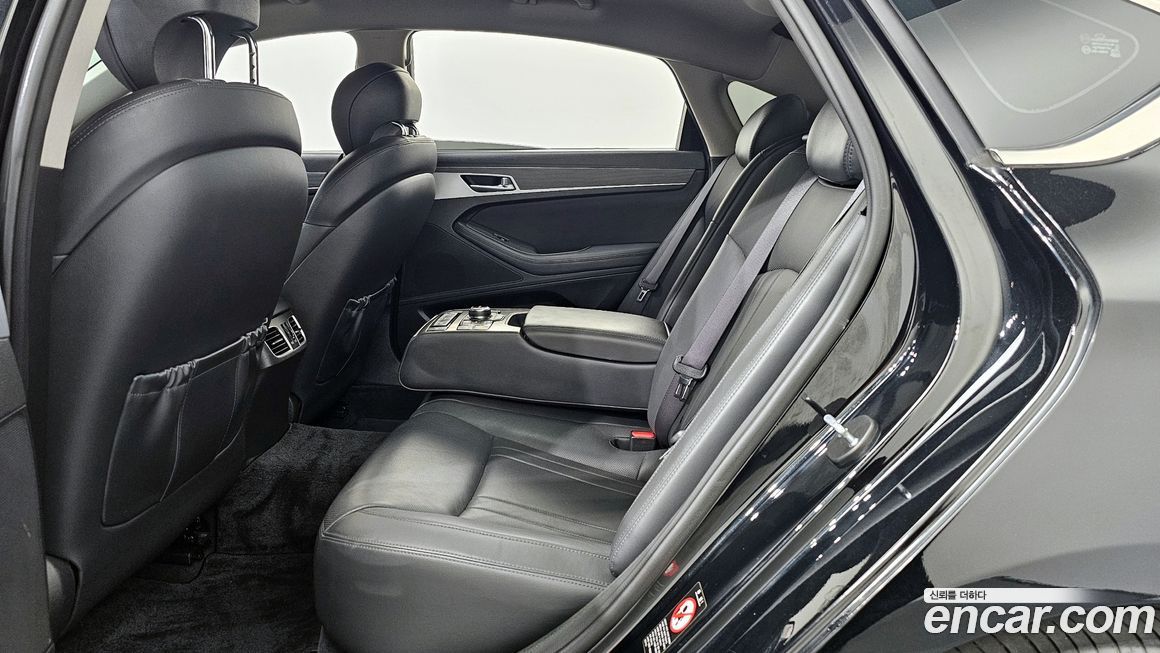 Hyundai Genesis 2015