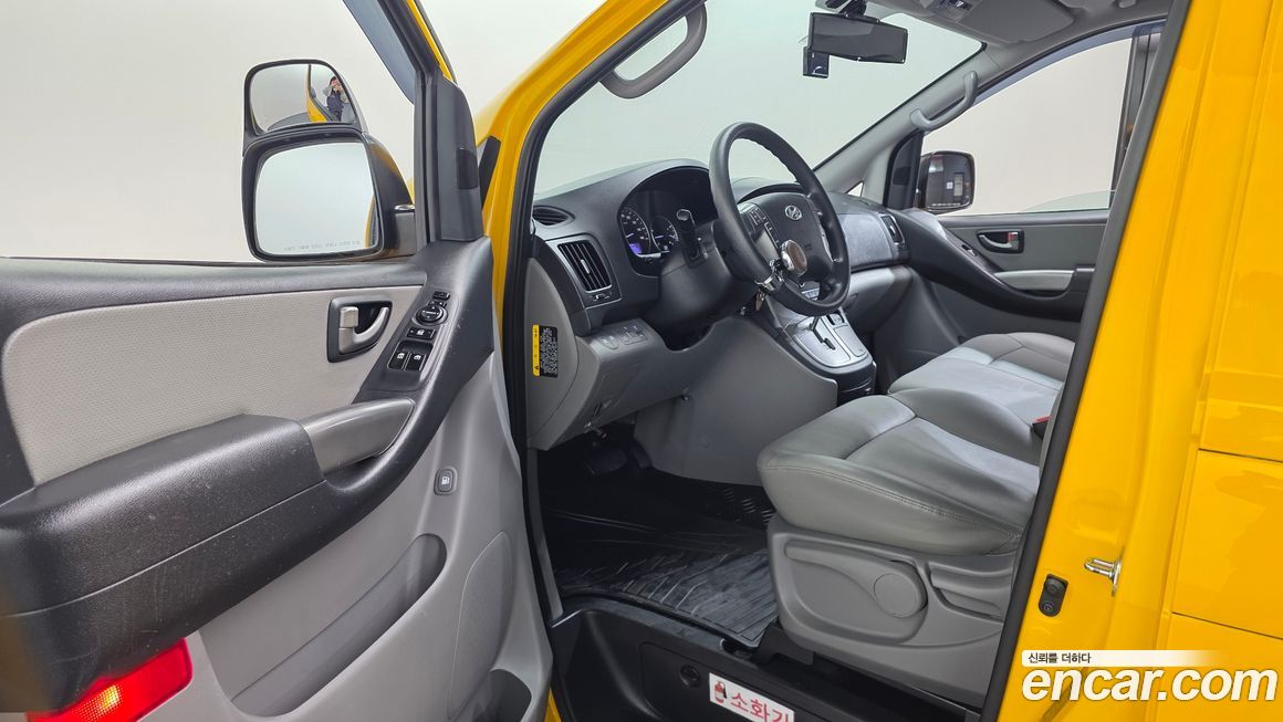 Hyundai Starex 2016