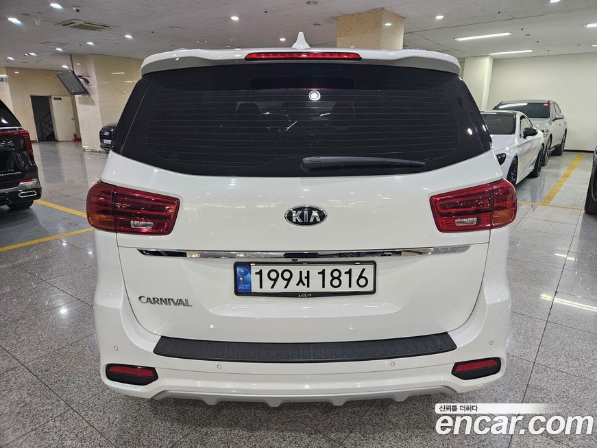 Kia Canival 2019