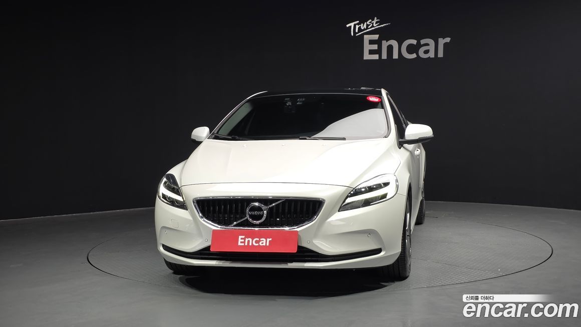Volvo V40 2018