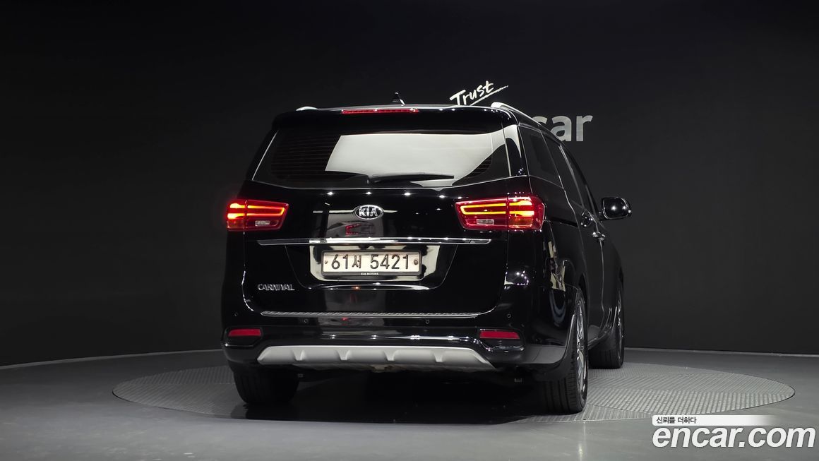 Kia Canival 2019
