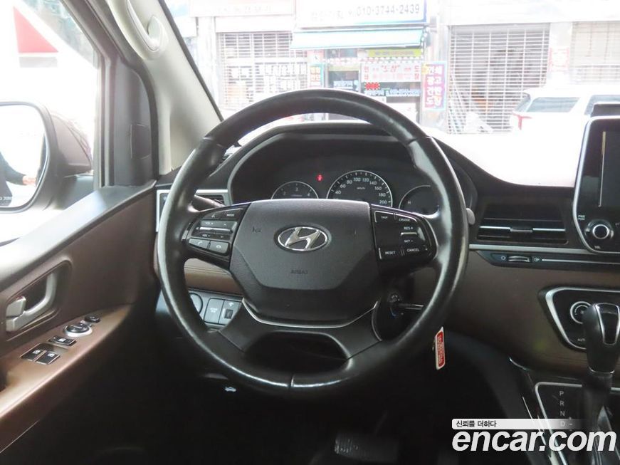 Hyundai Starex 2018