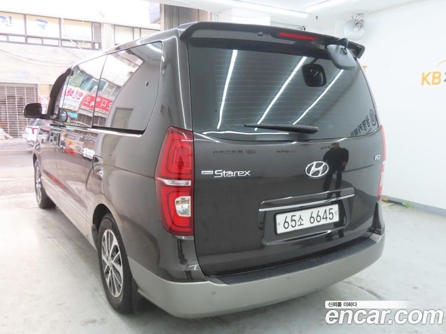 Hyundai Starex 2018