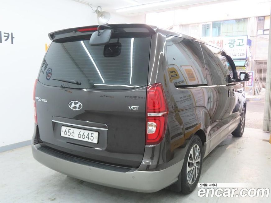 Hyundai Starex 2018