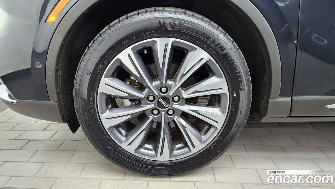 Lincoln Corsair 2021