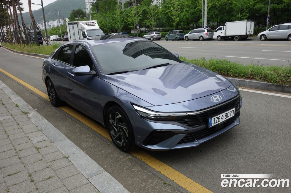 Hyundai AVANTE 2024