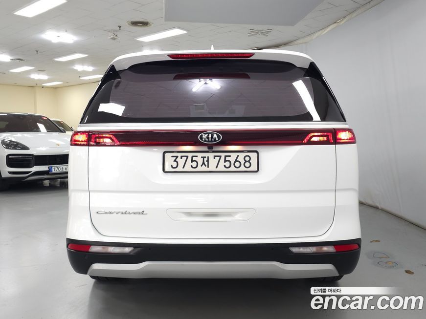 Kia Canival 2021