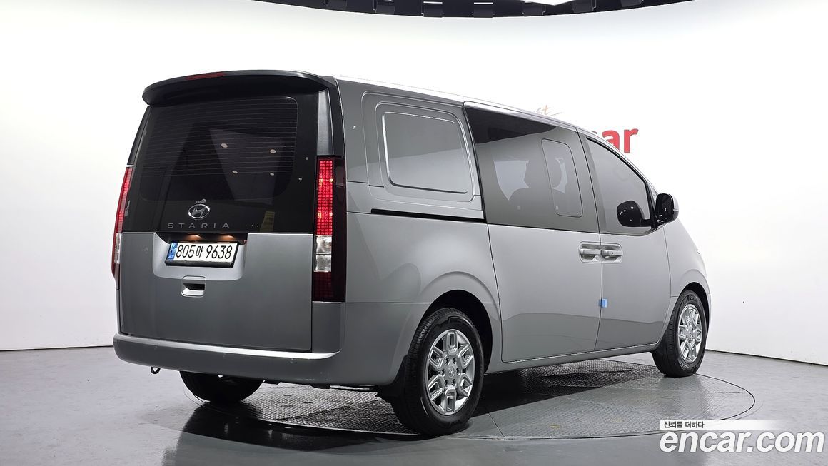 Hyundai Staria 2022