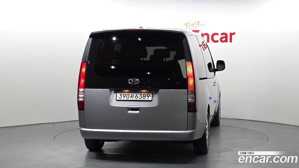 Hyundai Staria 2023