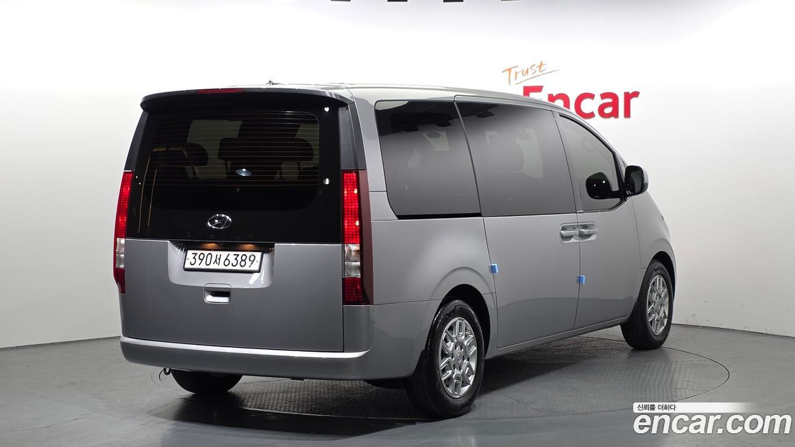 Hyundai Staria 2023