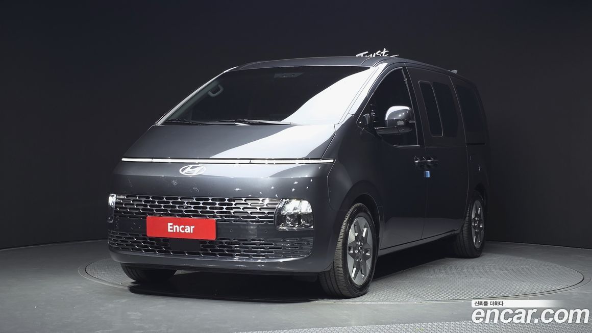 Hyundai Staria 2025