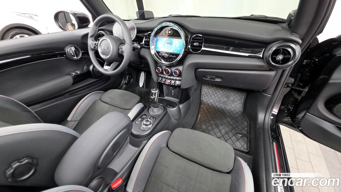 Mini Cooper Convertible 2023