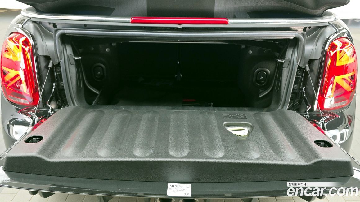 Mini Cooper Convertible 2023