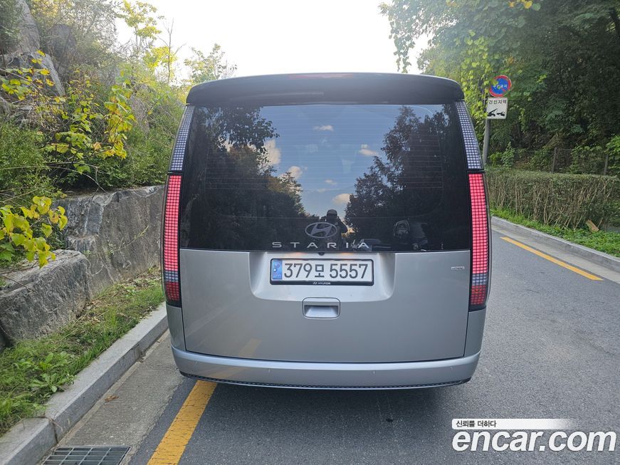 Hyundai Staria 2025