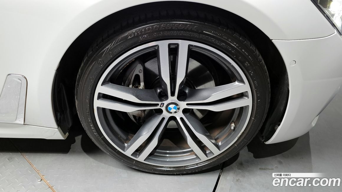 BMW 7-Series 2019