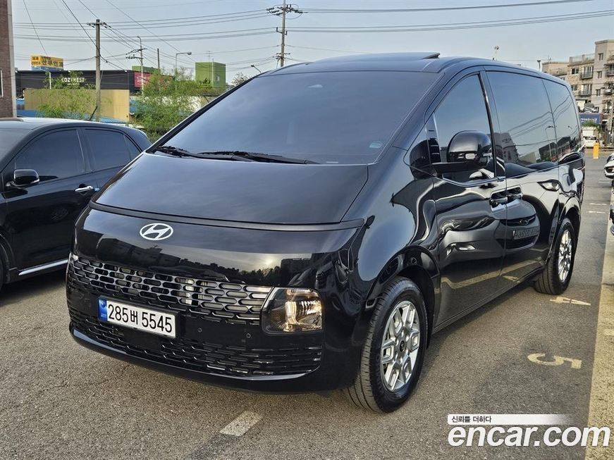 Hyundai Staria 2025