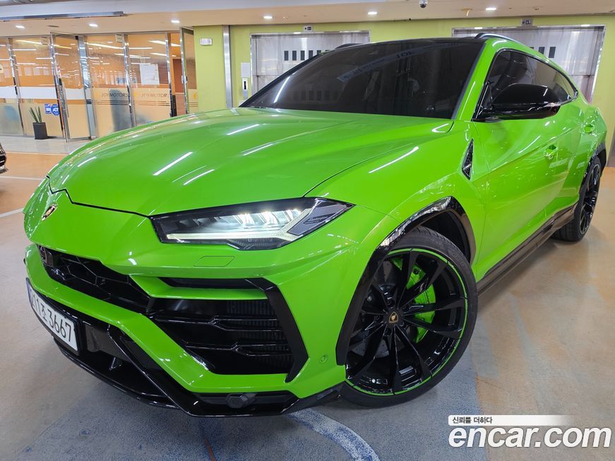 Lamborghini Urus 2021