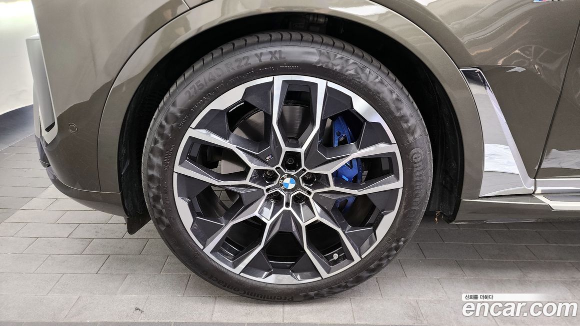 BMW X7 2025