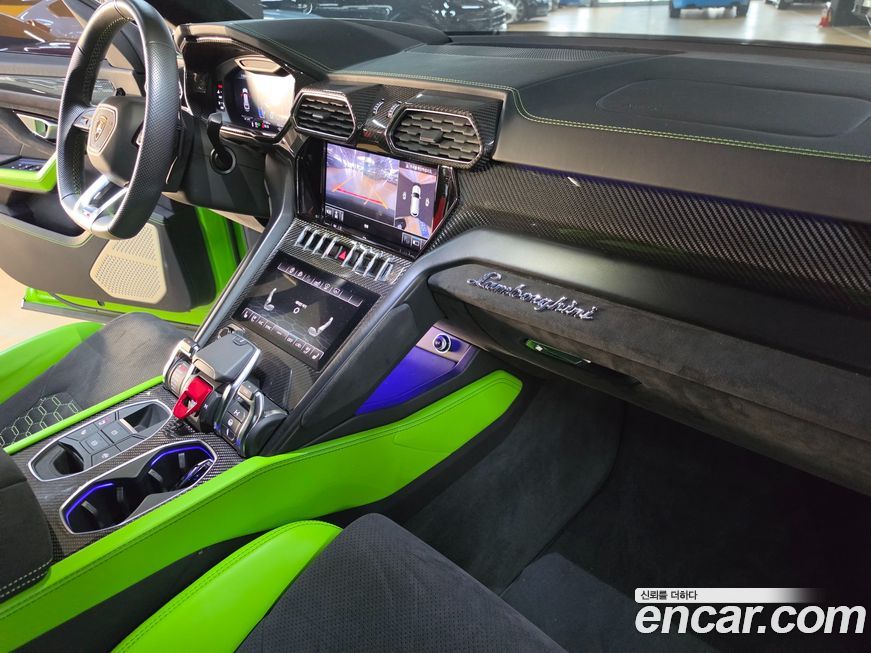 Lamborghini Urus 2021